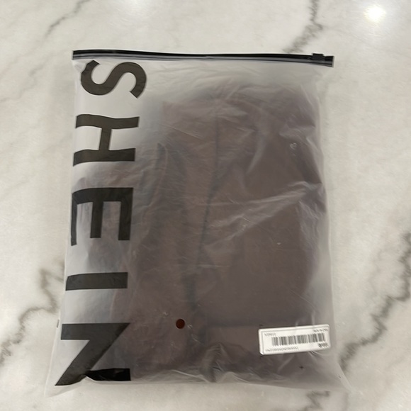 Bundle 2 for $20😀 Shein Crop Top - Picture 10 of 10